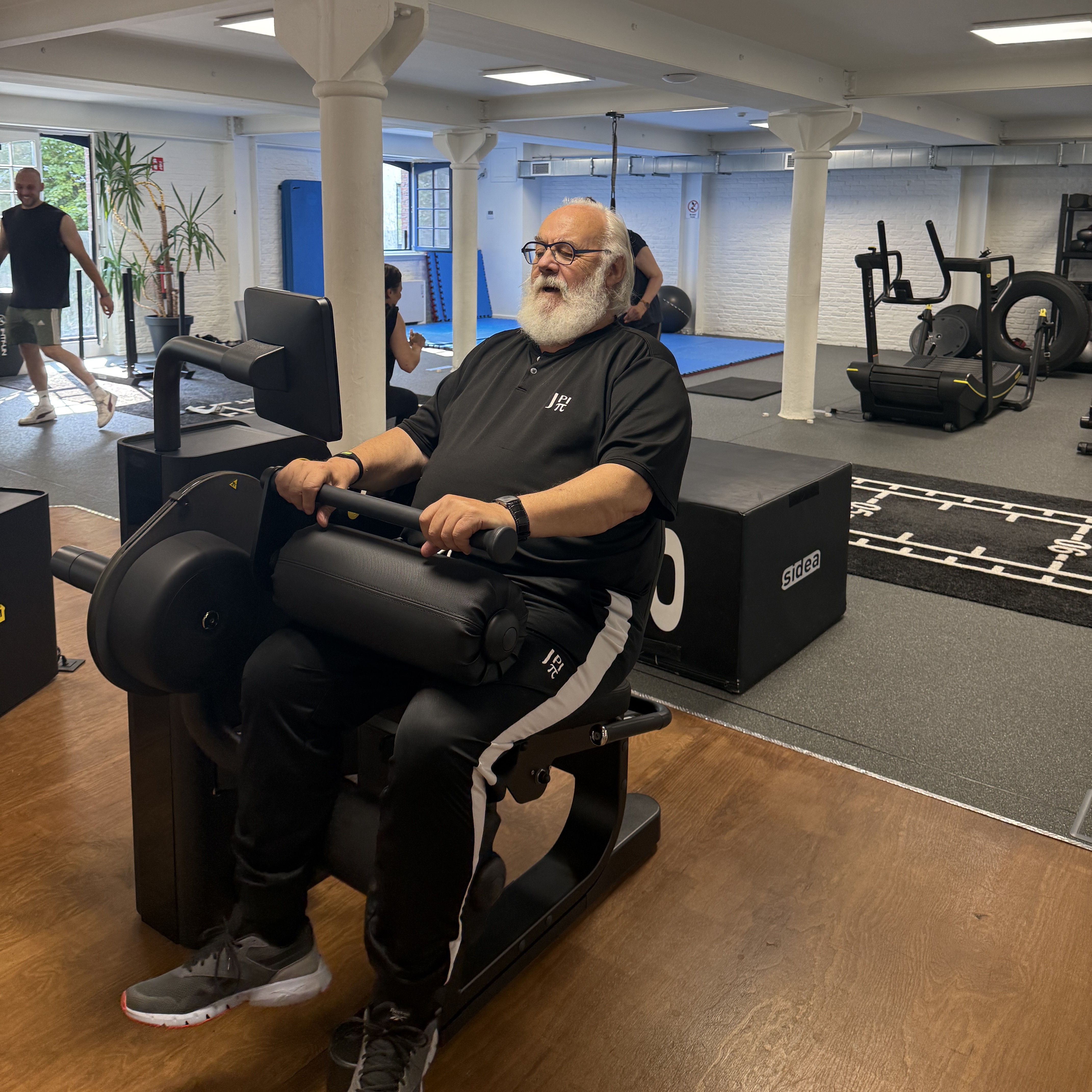 afbeelding van een vrouw in een sportschool